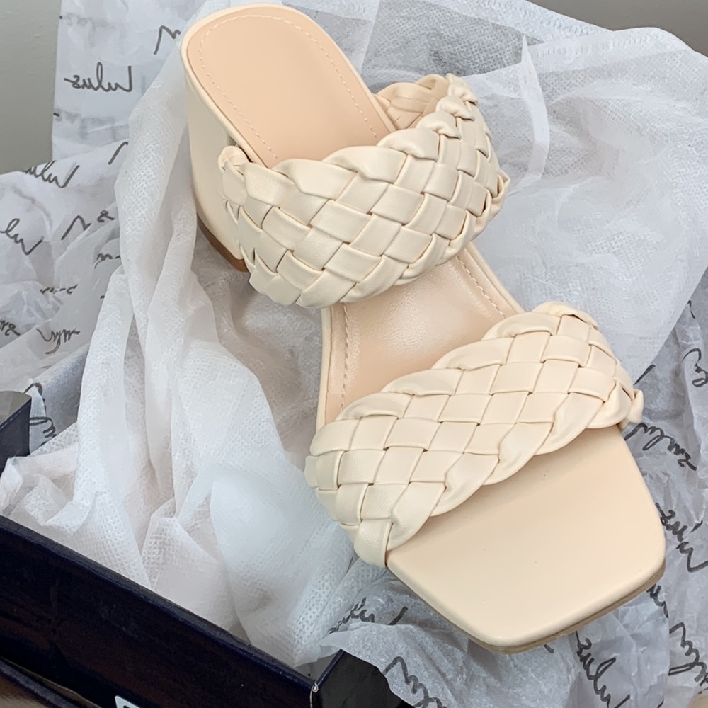 Kakee Light Nude Woven High Heel Sandals NWB - Picture 4 of 8